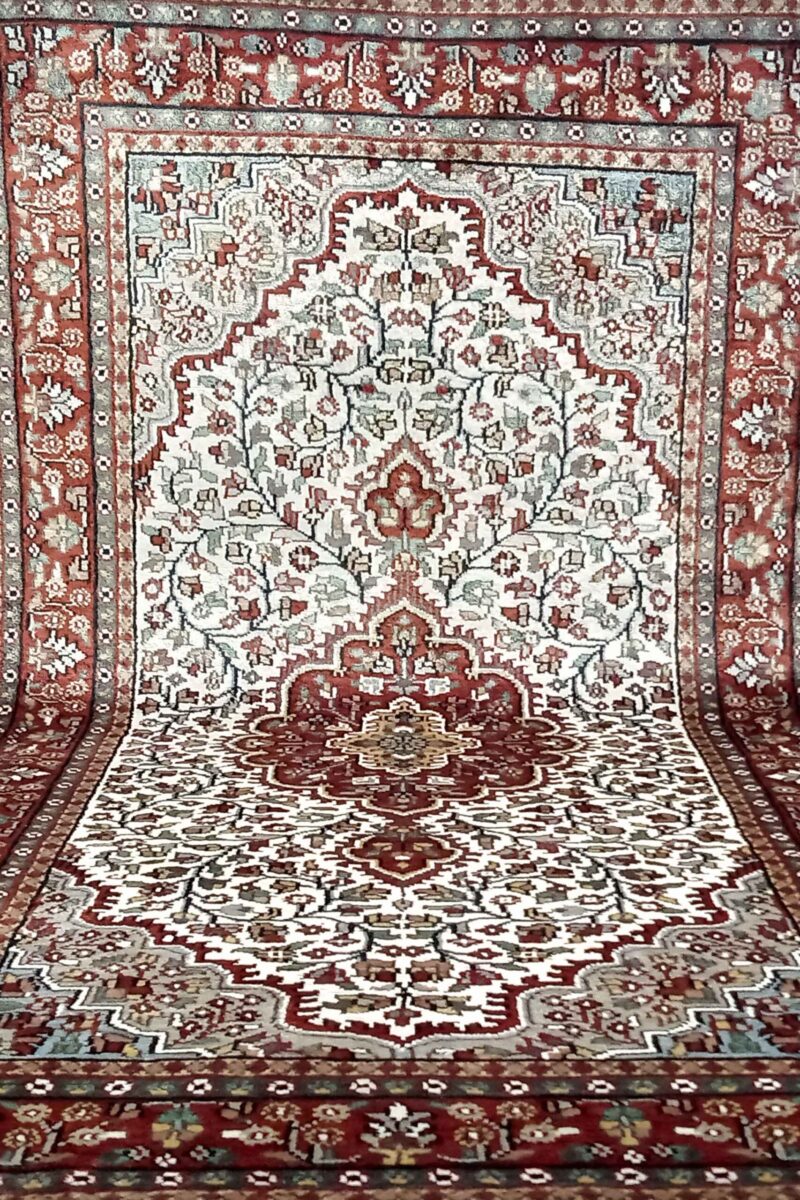 3ft×5ft Hand Knotted Persian Carpet White - Image 5