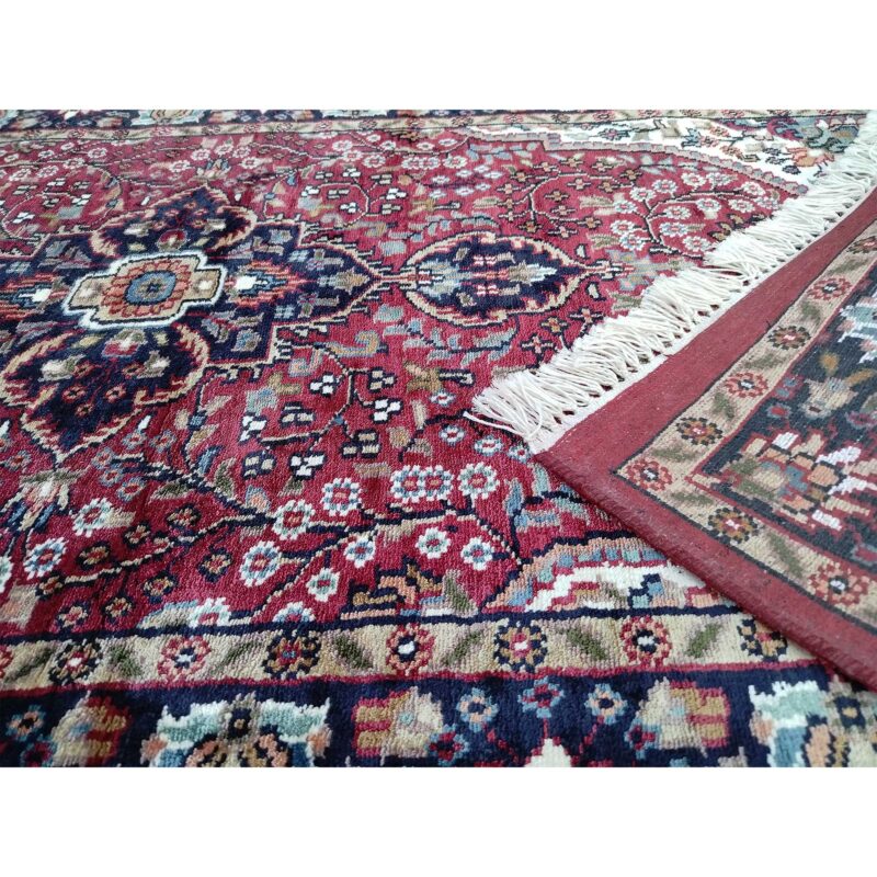 3x5 ft Maroon Hand Knotted Art Silk Carpet - Image 5