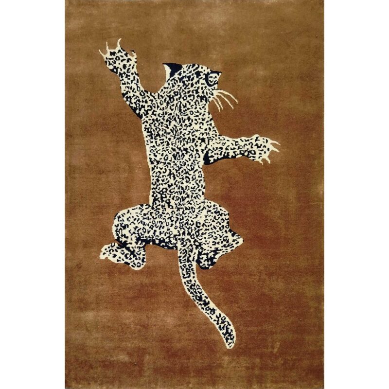 4x6 Feet Hand Knotted Climbing Leopard Carpet