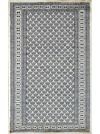 2.5x4 Feet White Handmade Wool Carpet