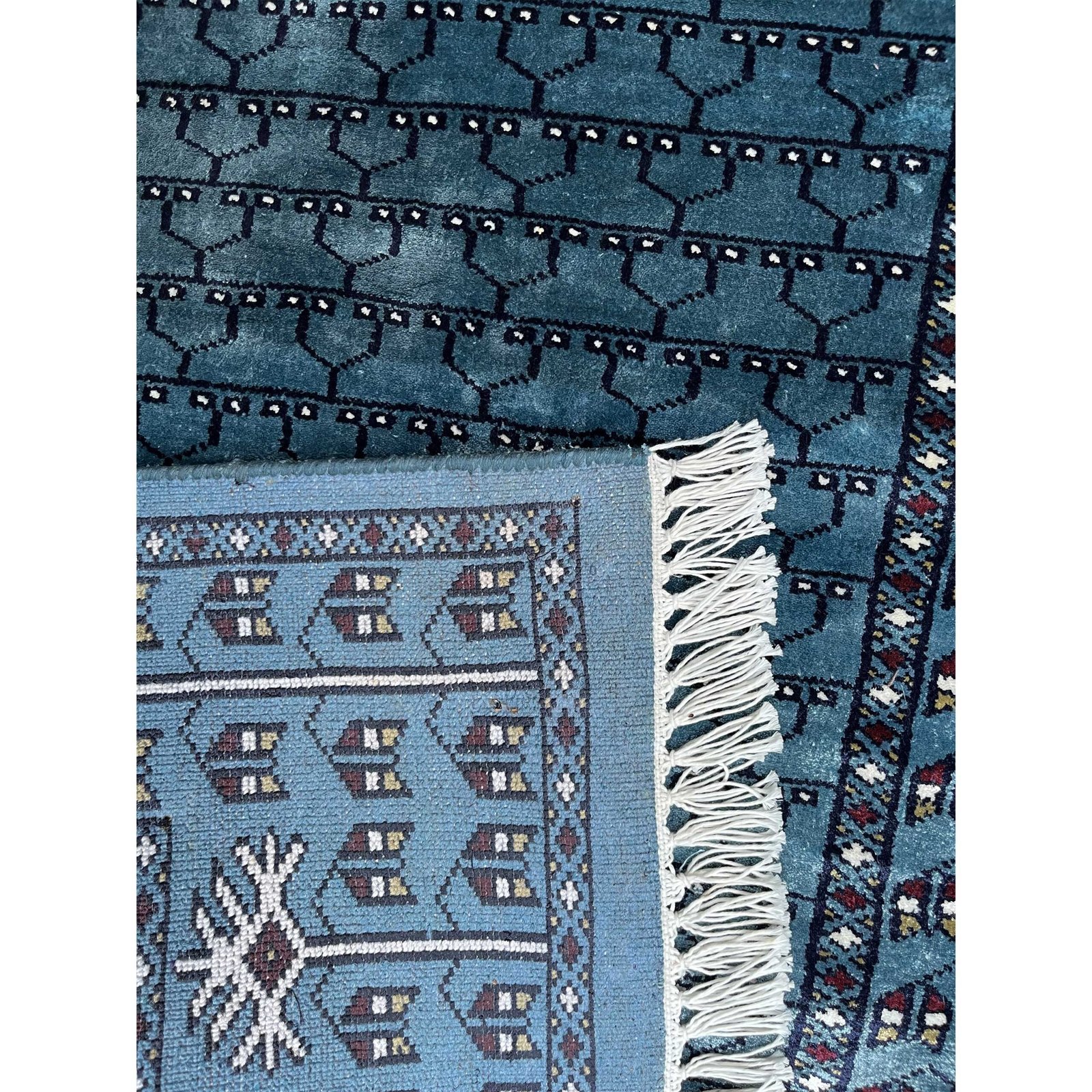2.5x4 ft Hand Knotted Bamboo Silk Carpet – Blue Parda Design | Small Decorative Area Carpet - Image 4