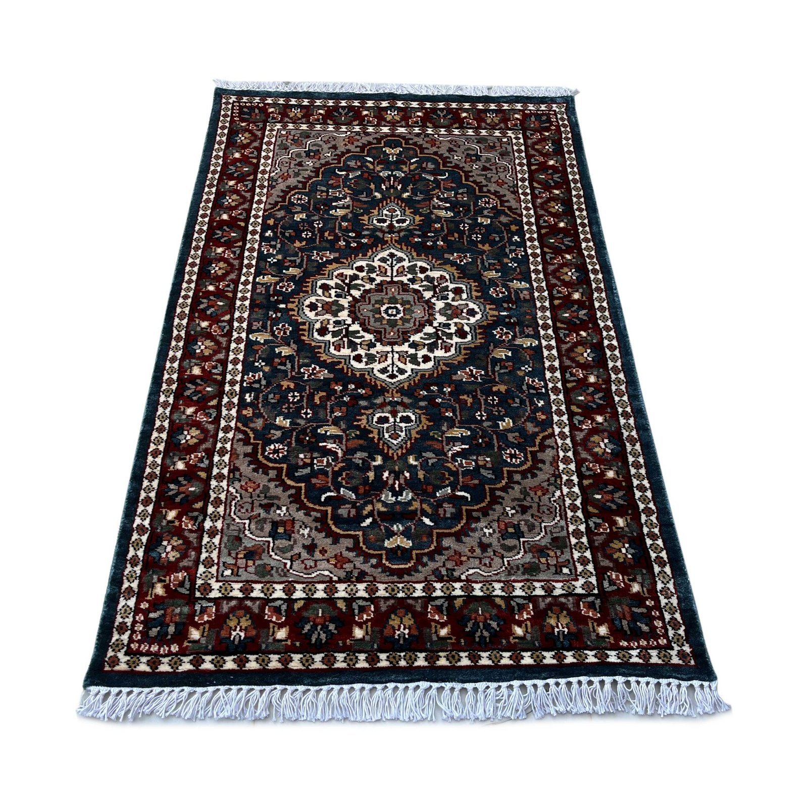 2.5x4 feet Hand Knotted Bamboo Silk Carpet Indopersian Gray - Image 2