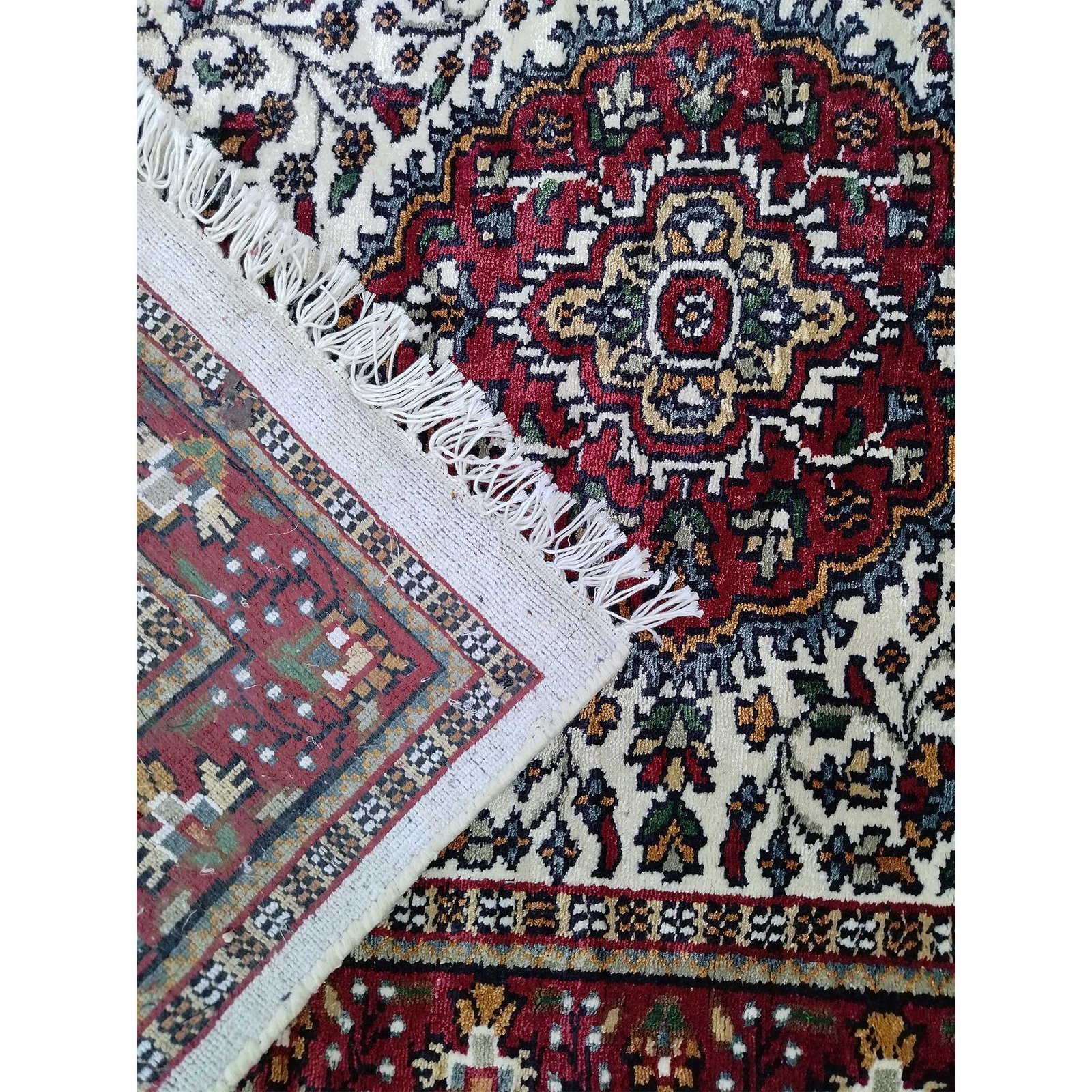 2.5x4 ft White Handmade Bamboo Silk Persian Carpet - Image 5
