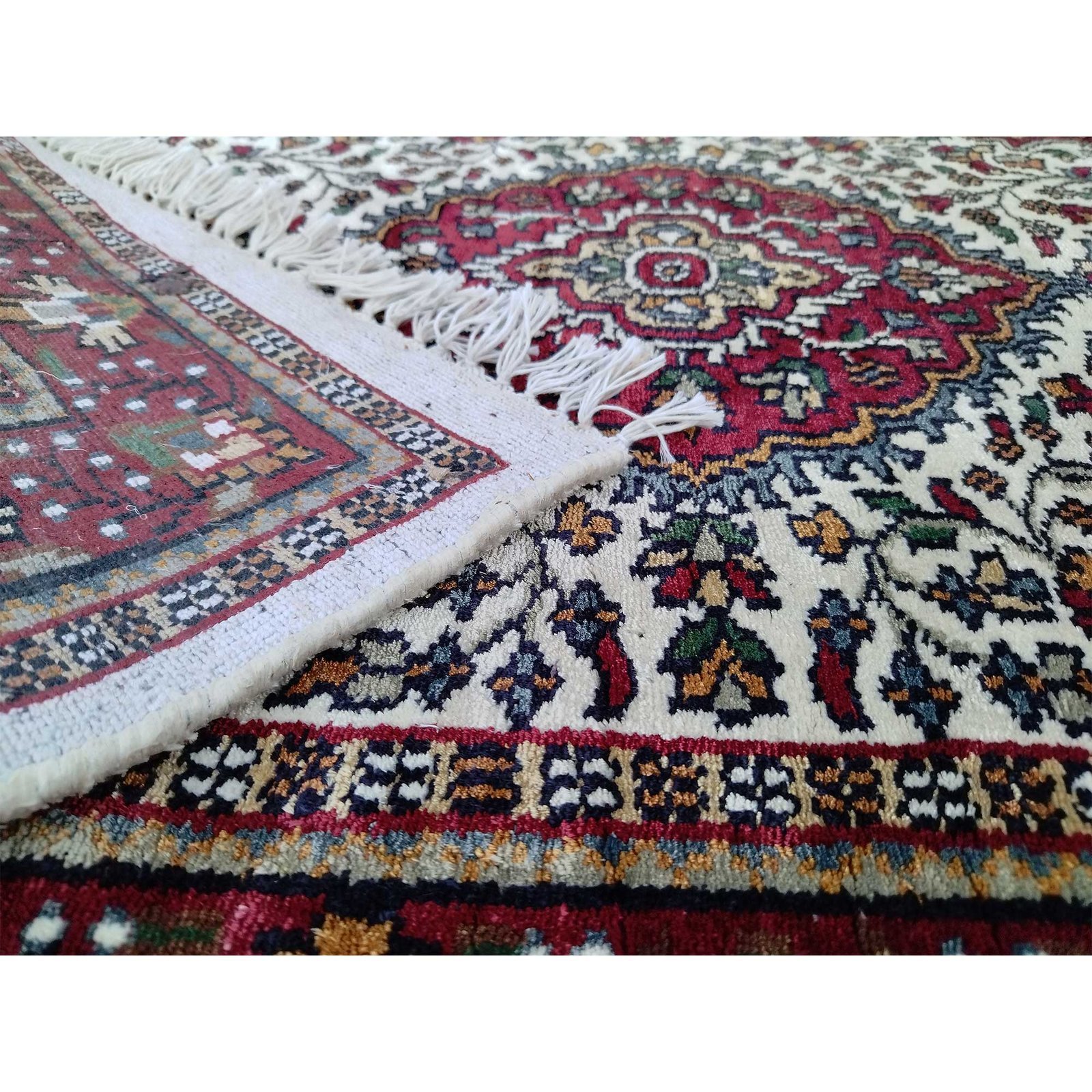 2.5x4 ft White Handmade Bamboo Silk Persian Carpet - Image 6