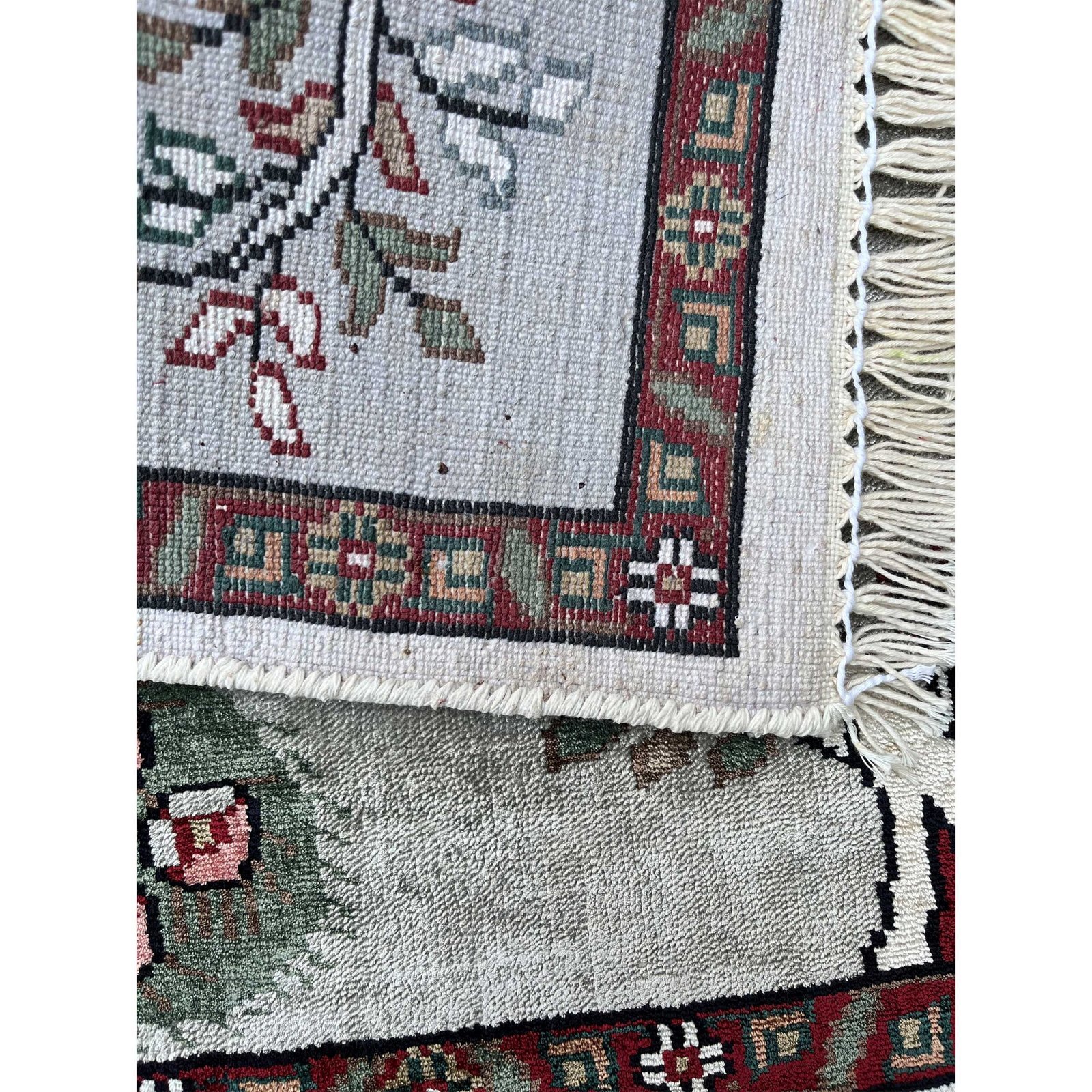 2x2 feet Handmade Carpet Peacock and Peahen Gray Luxury - Image 4
