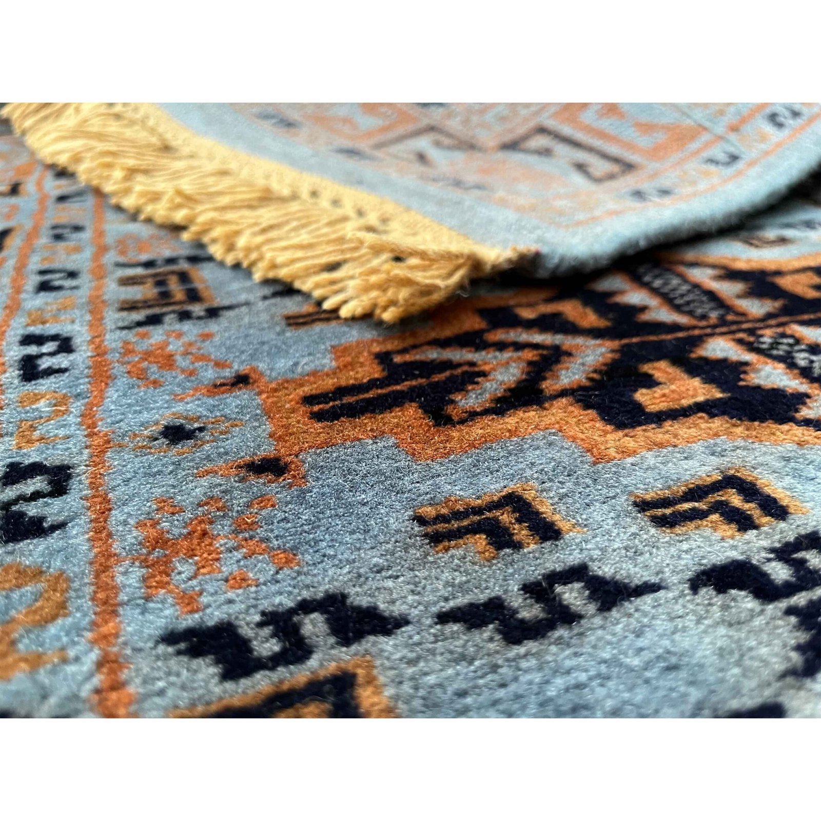 2x3 ft Handmade Gray Wool Bukhara Carpet - Image 5