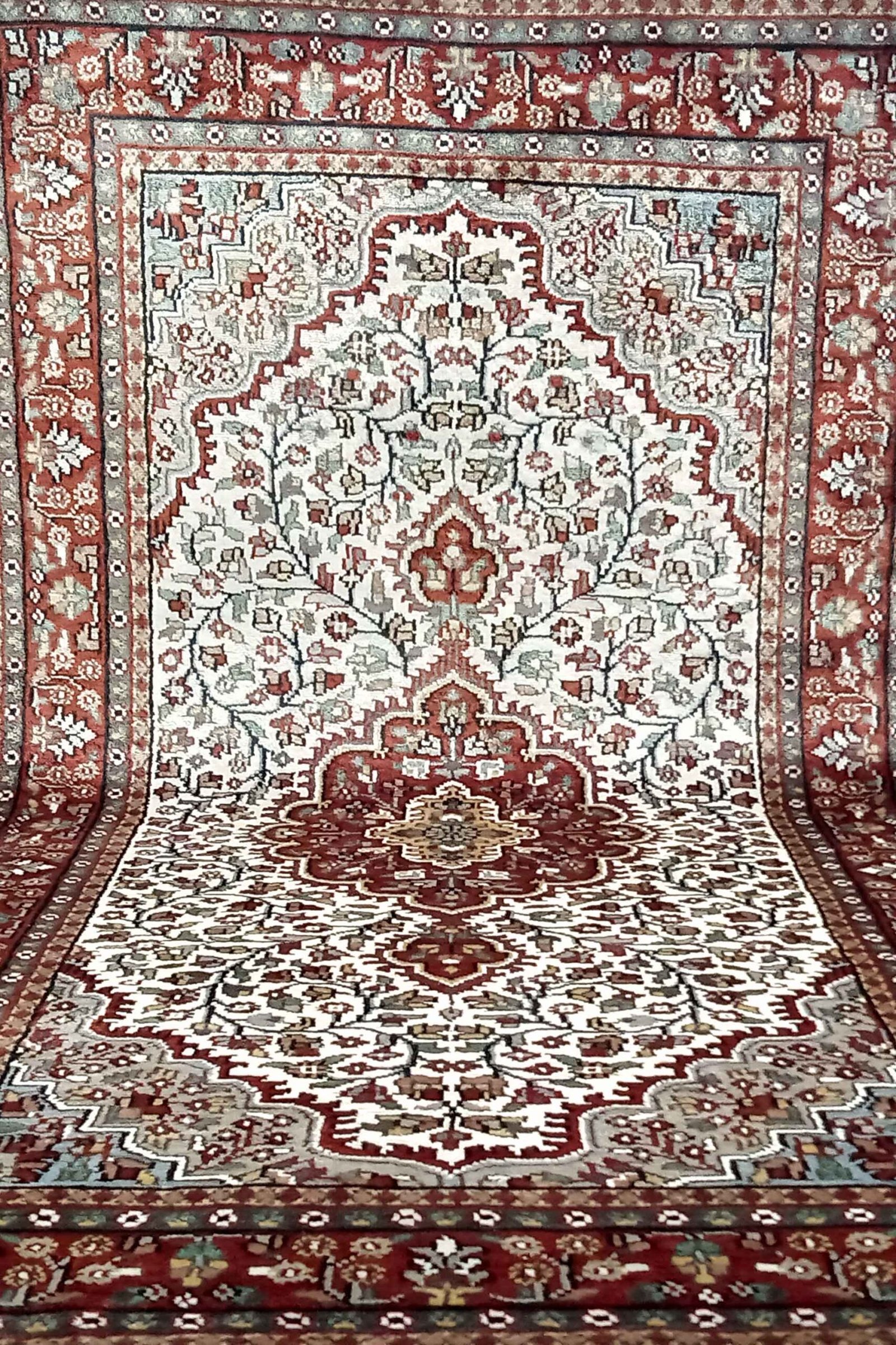 3×5 feet Hand Knotted Persian Carpet White - Image 5