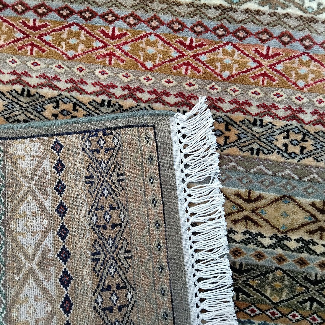3×5 Feet Hand Knotted Zanjeera Wool Carpet Olive & Multi - Image 4