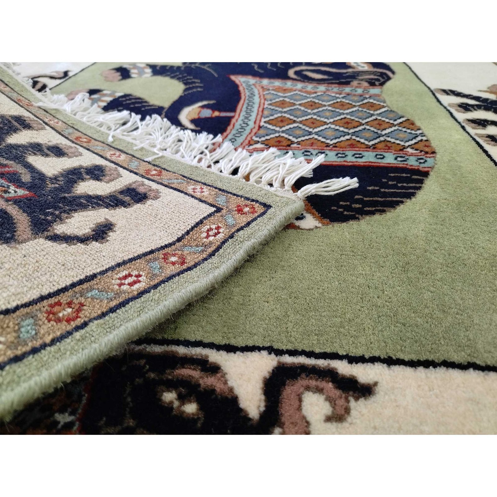 4x3 feet Hand Knotted Elephant Carpet Green - Image 4