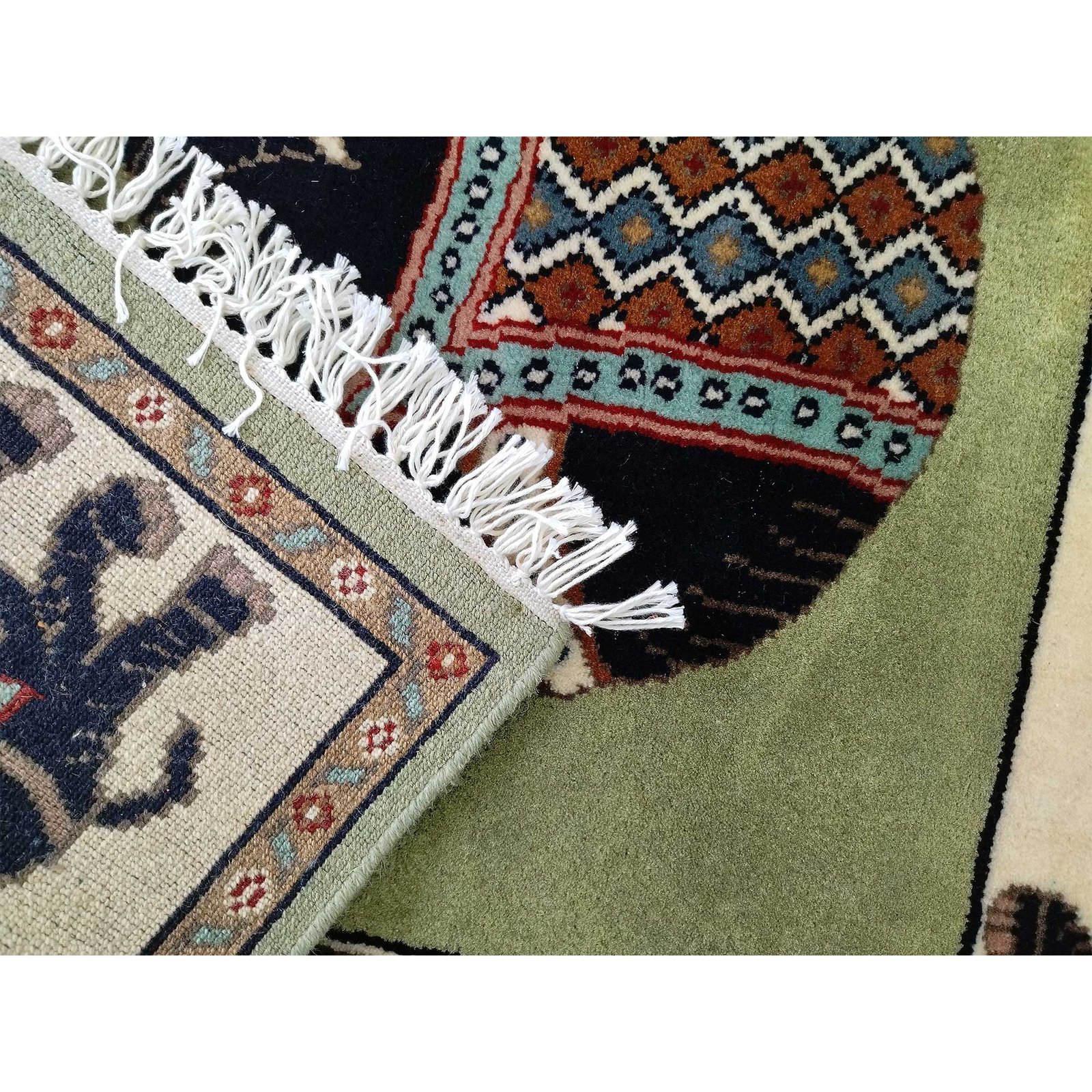4x3 feet Hand Knotted Elephant Carpet Green - Image 5