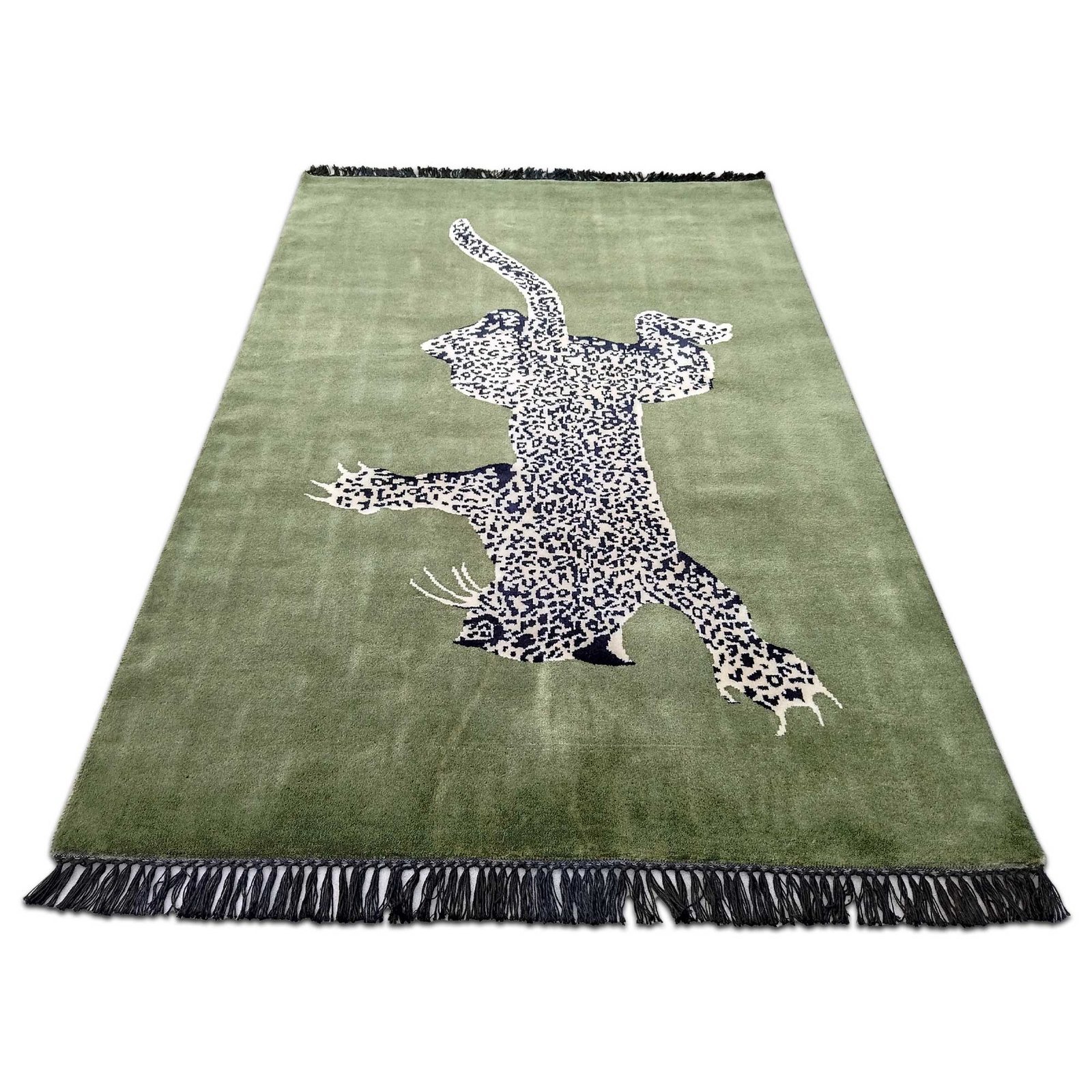 4x6 Feet Climbing Leopard Green Carpet - Image 3