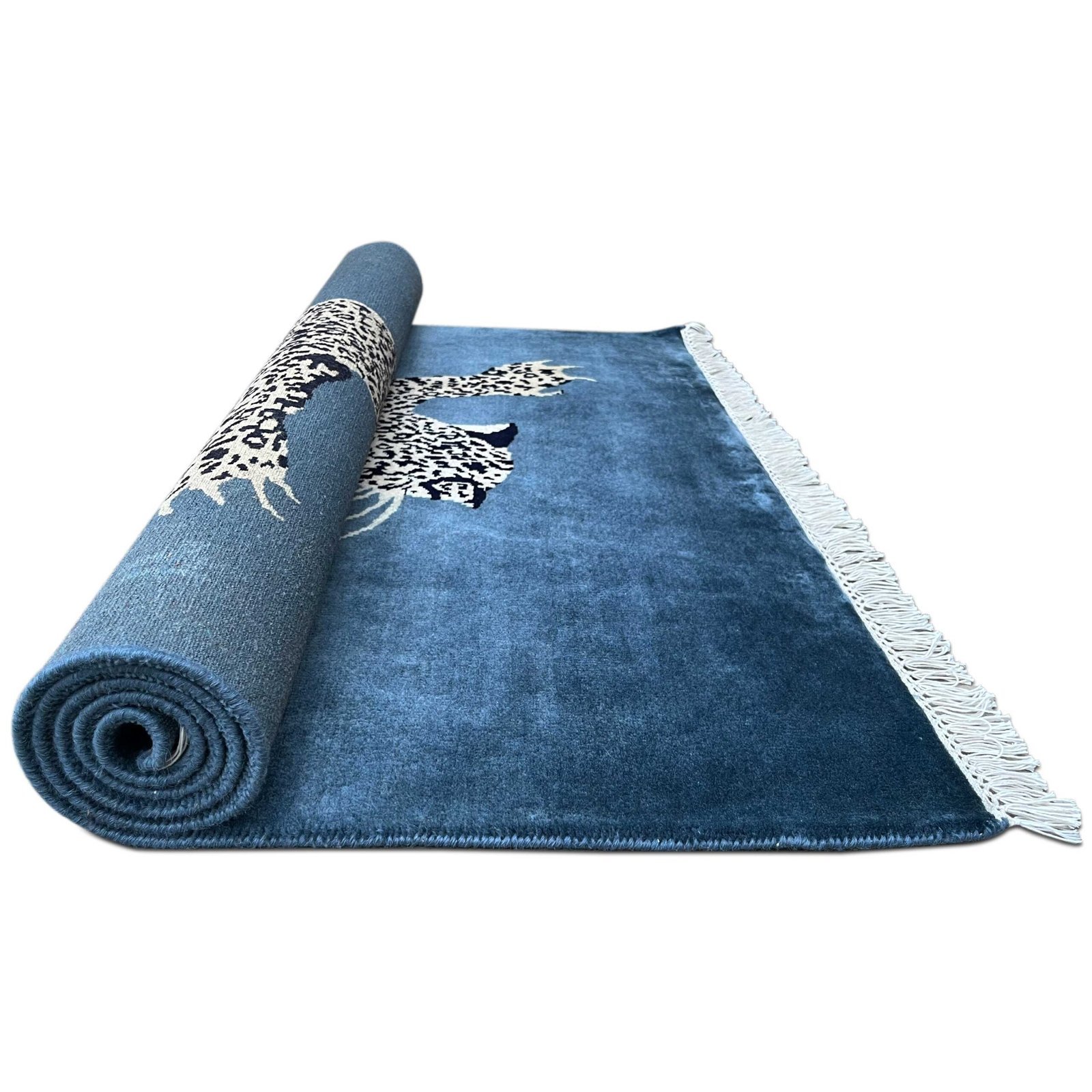 4x6 ft Hand Knotted Wool Carpet Bluish Gray Leopard - Image 3