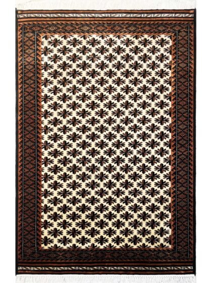 4x6 ft Hand Knotted Woolen Carpet Patta White