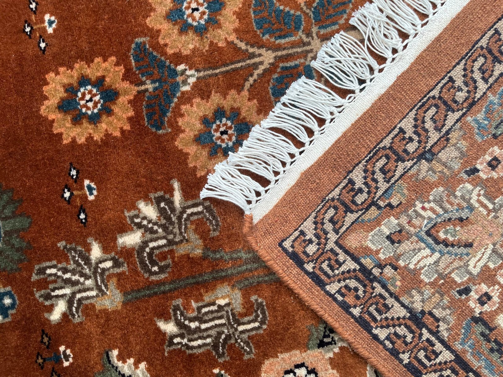 4x6 ft Hand Knotted Copper Floral Woolen Carpet - Image 3