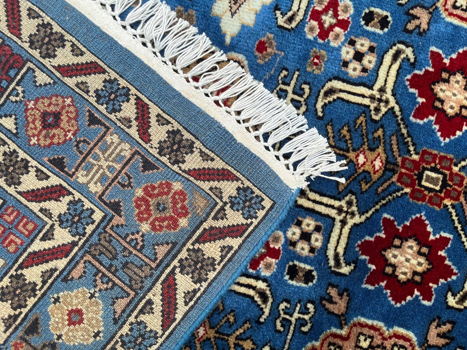 4x6 ft Hand Knotted Woolen Carpet Blue Floral - Image 3