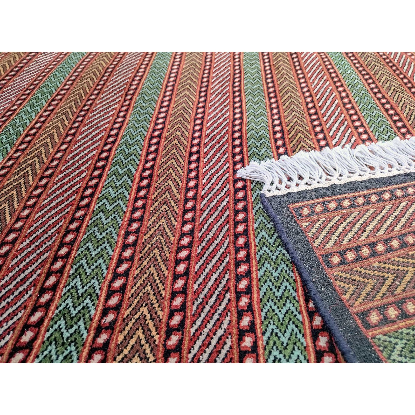 4x6 ft Black Hand Knotted Wool Carpet - Image 4