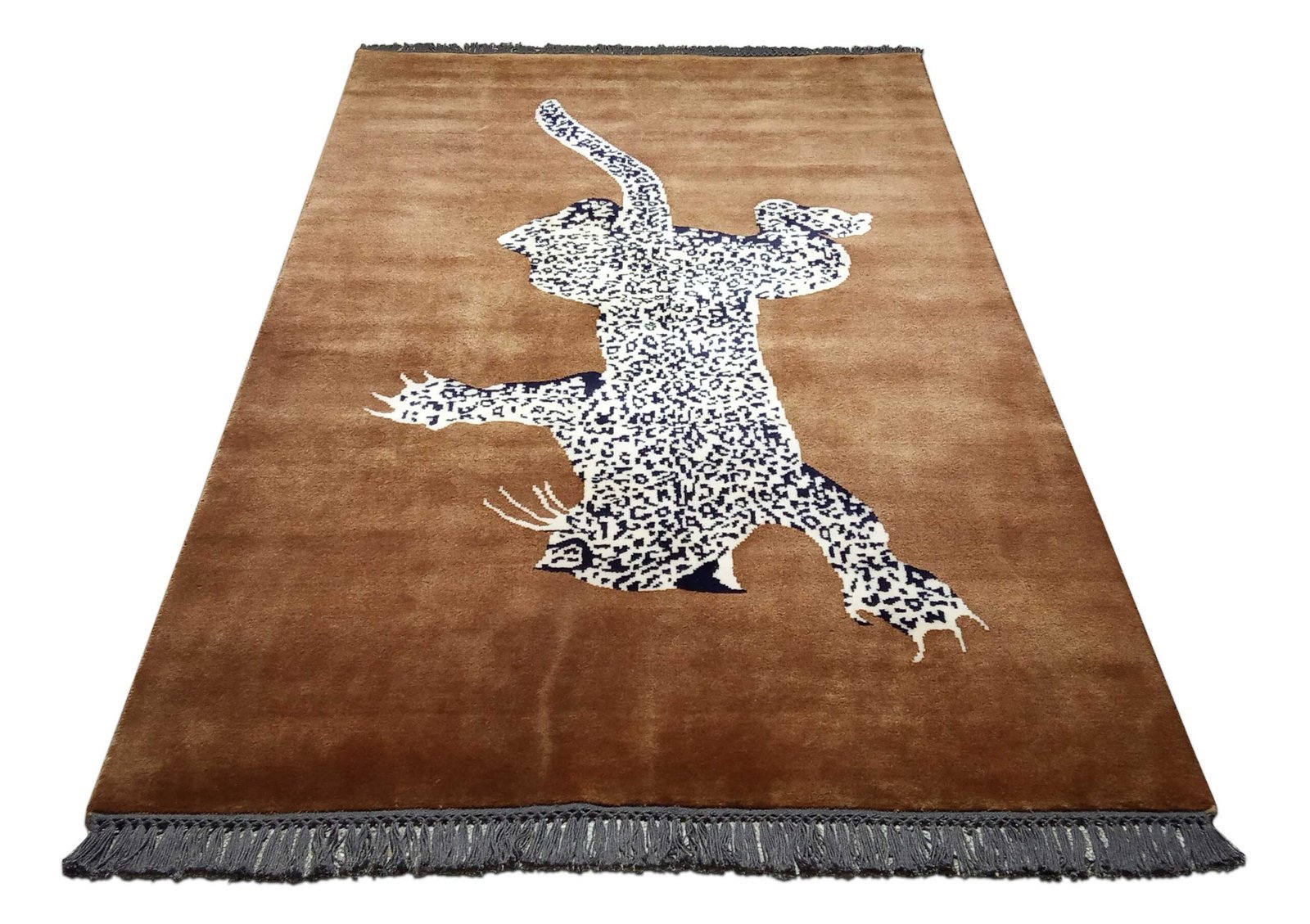 4x6 Feet Hand Knotted Climbing Leopard Wool Carpet Copper - Image 5