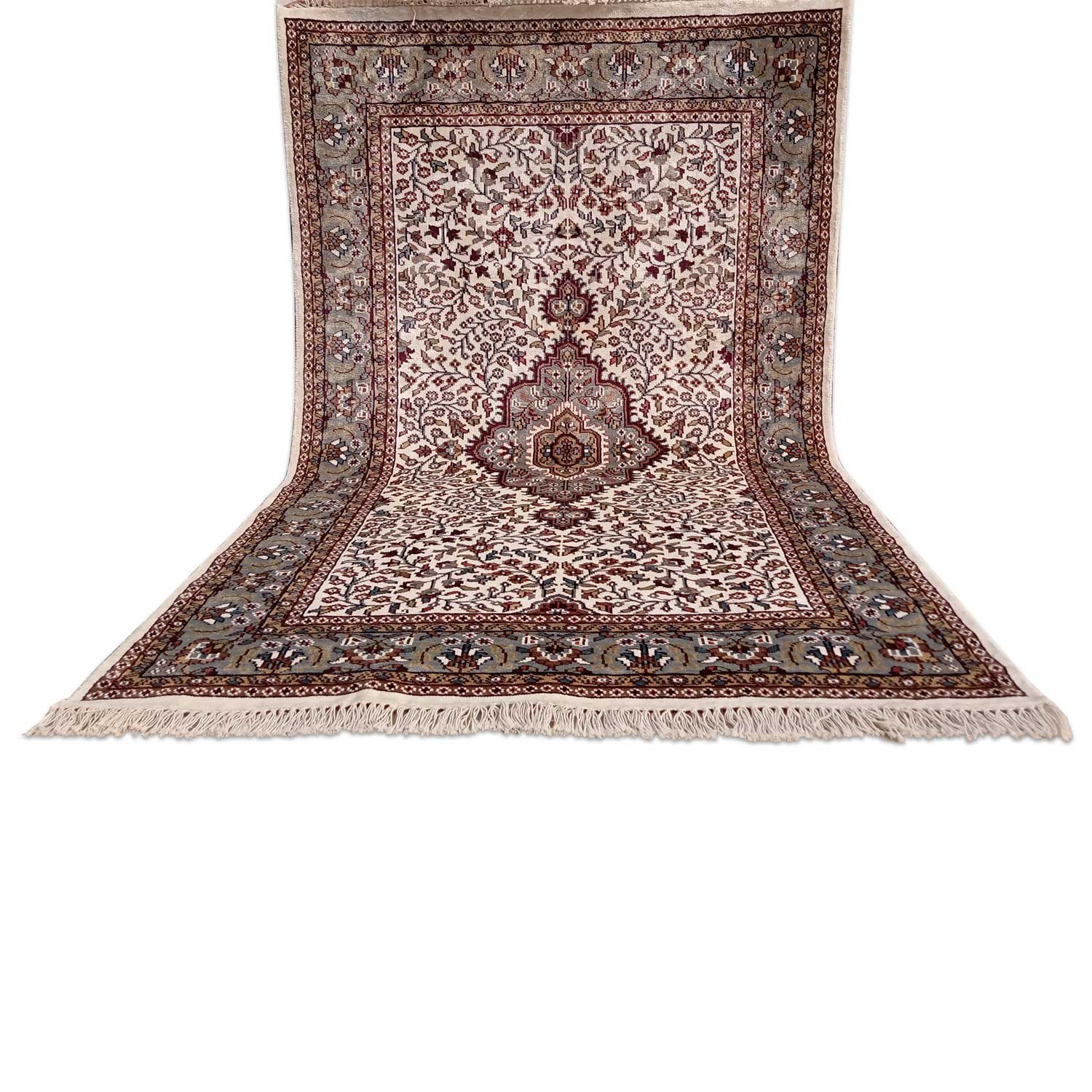 4×6 Feet White Hand Knotted Kashan Carpet - Image 5