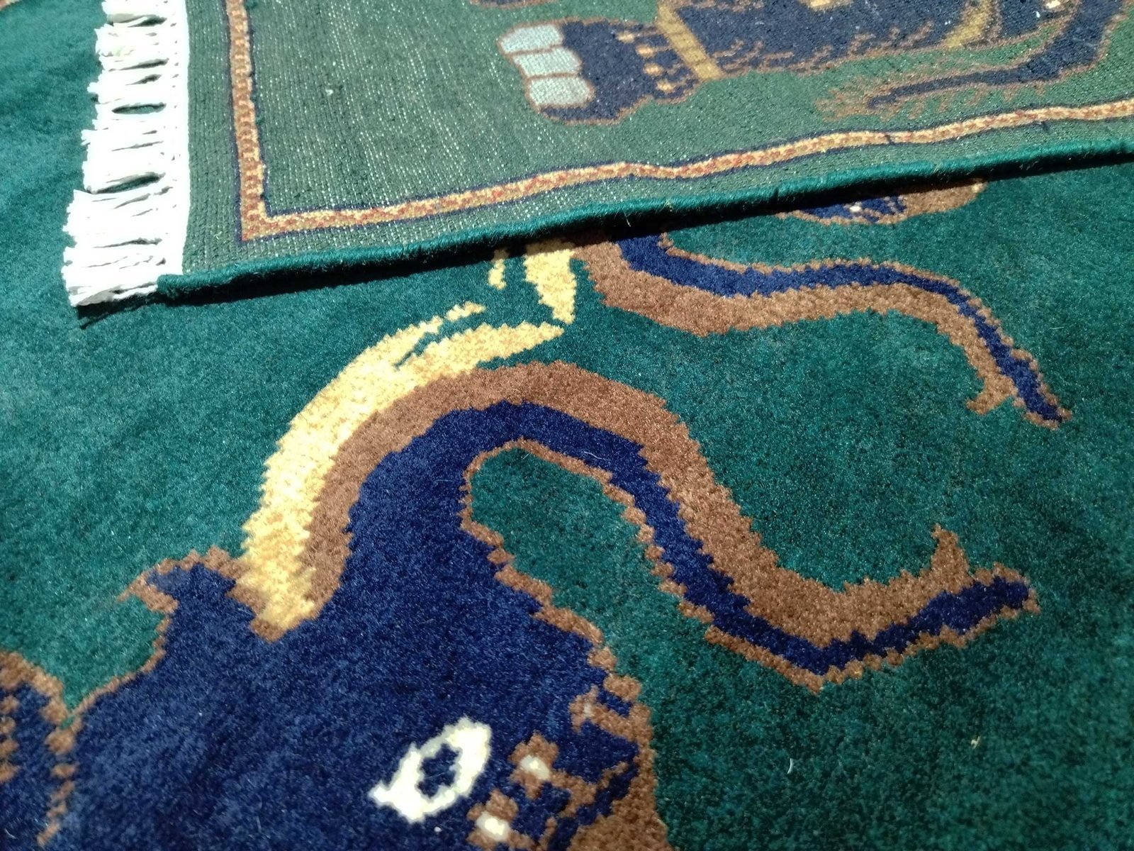 5x3 Ft Handmade Royal Green Elephant Wool Carpet - Image 3
