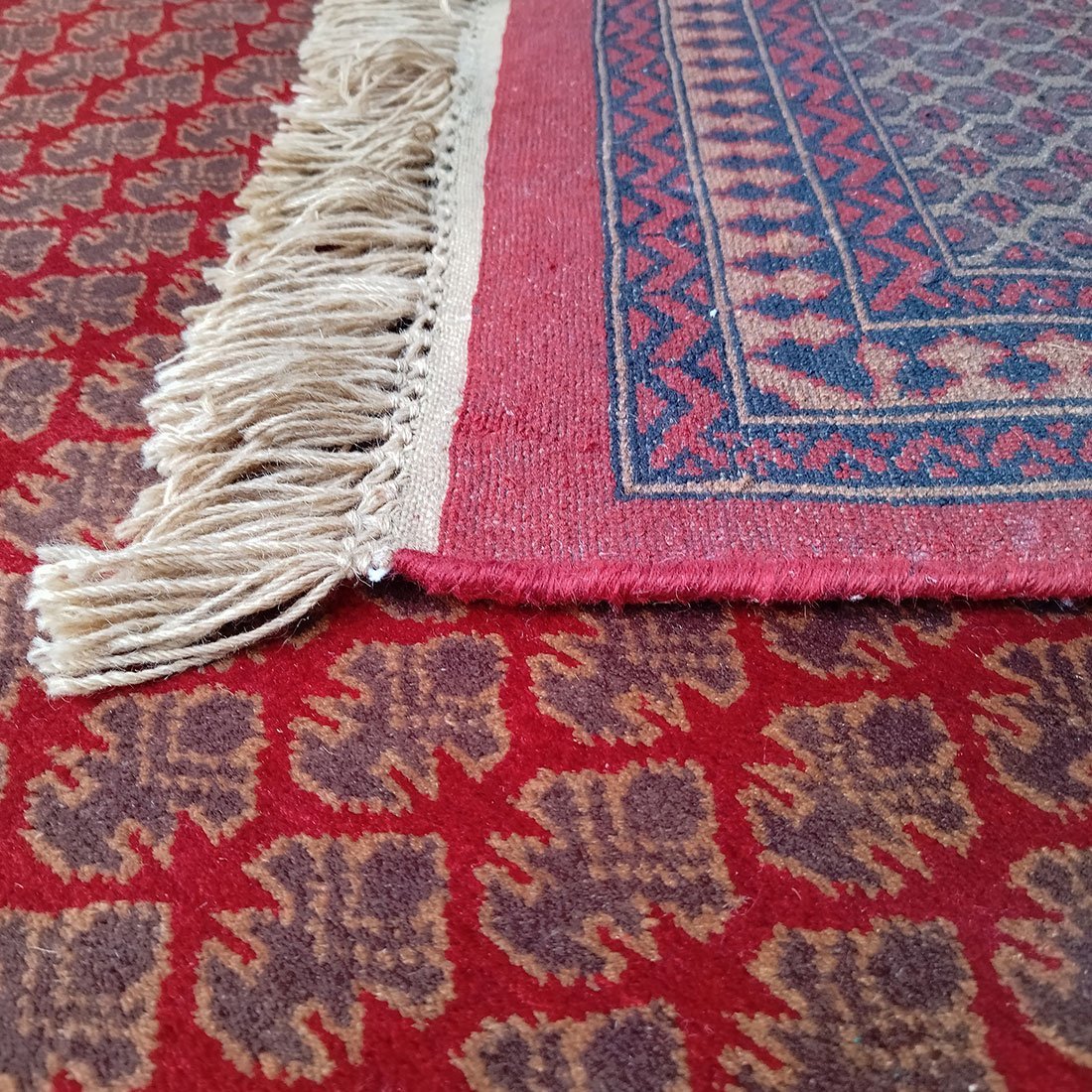 9x12 Feet Handmade Wool Carpet Lichi Red - Image 5