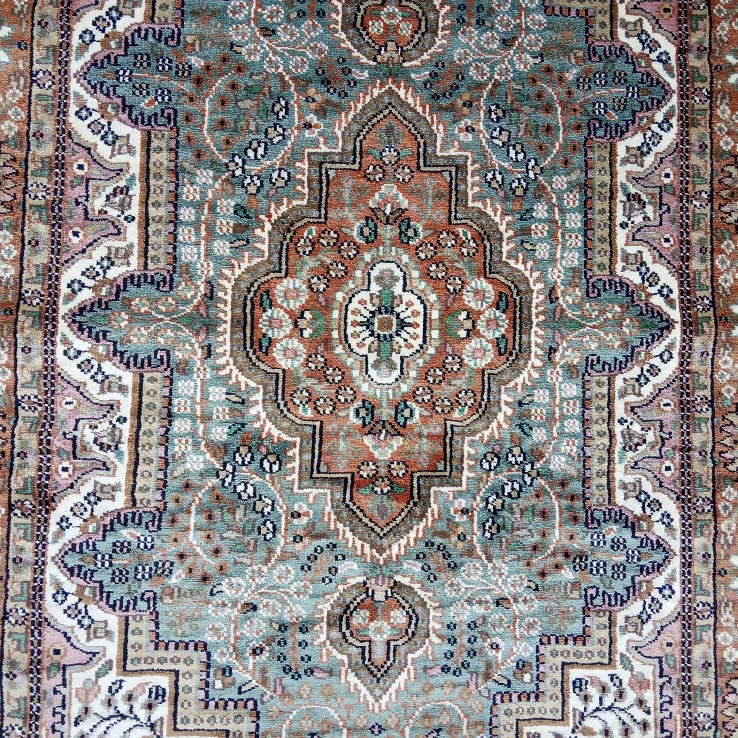 4×6 Feet Sky Blue Hand Knotted Persian Carpet - Image 5