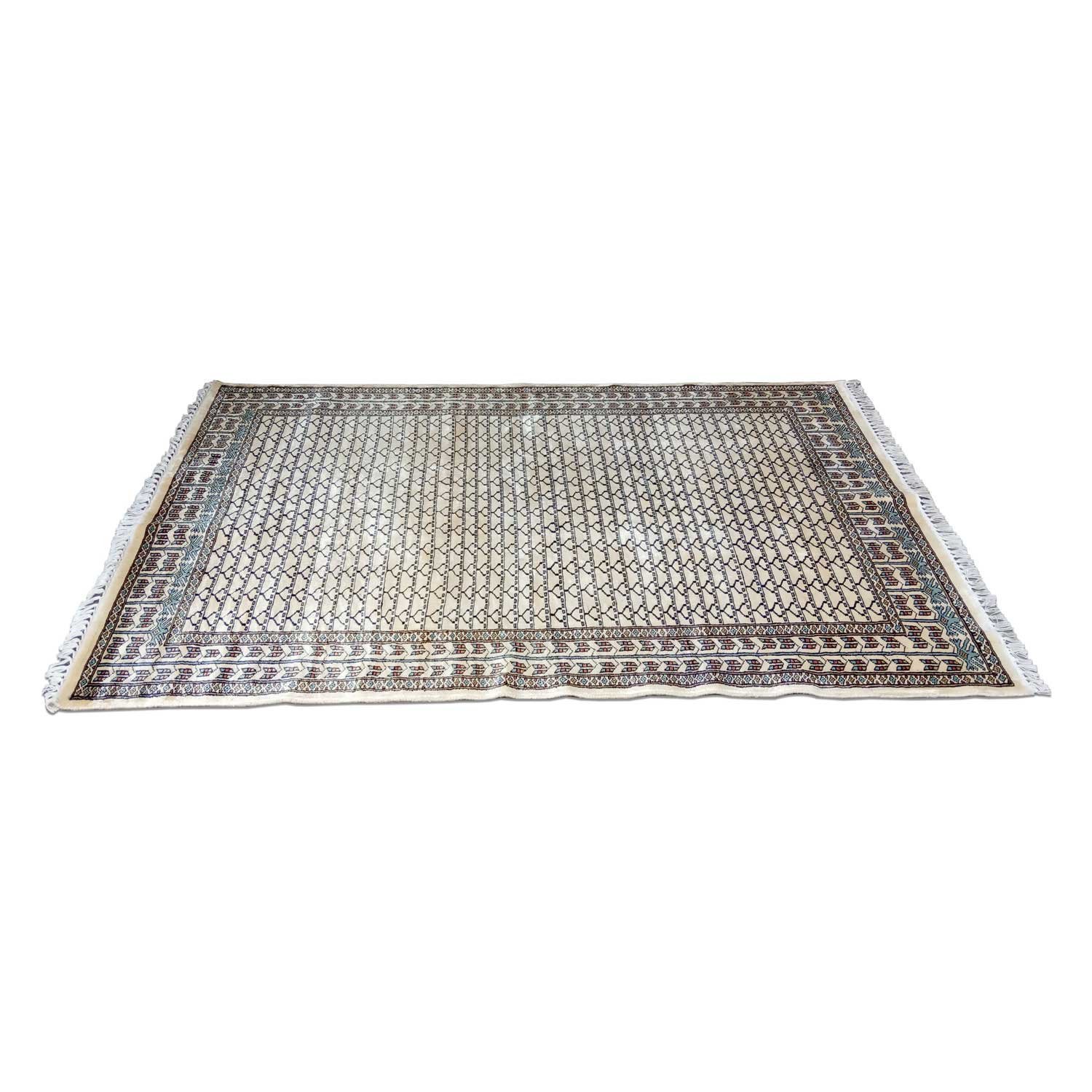 4×6 Feet Hand Knotted Parda Bamboo Silk Carpet White - Image 4